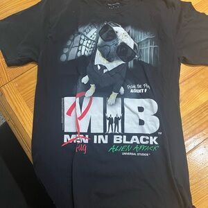 Universal Black Short Sleeve Tee with Graphic Design